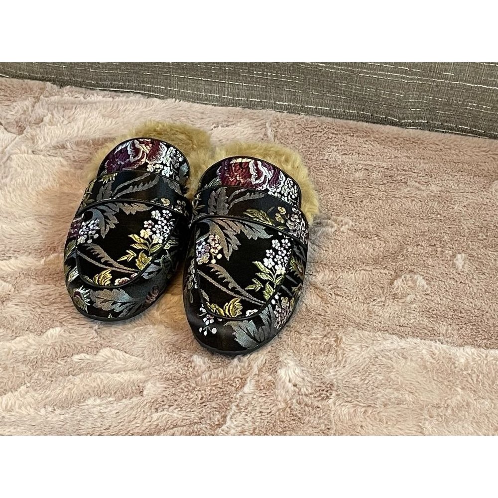⭐️⭐️ Women's Steve Madden Brocade Mule size 8⭐️⭐️